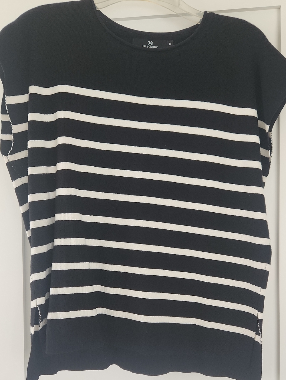 Lilli & Me Black and White Striped Knit Top Size Medium